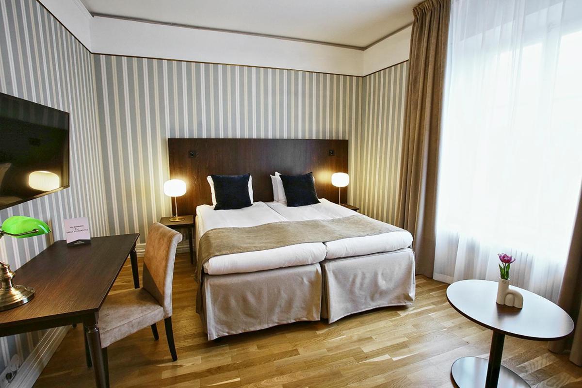 Skara Stadshotell Екстер'єр фото