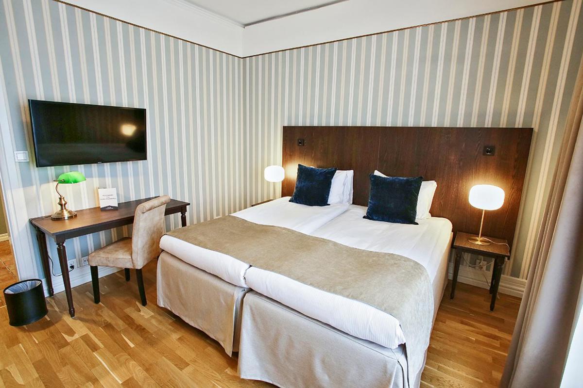 Skara Stadshotell Екстер'єр фото