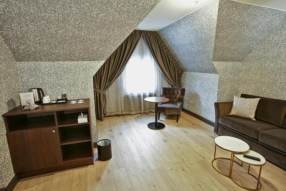 Skara Stadshotell Екстер'єр фото